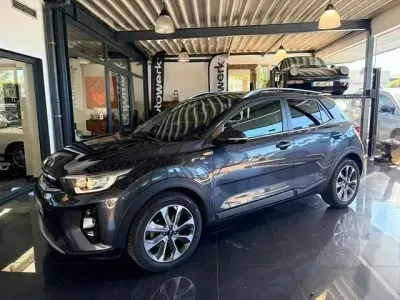 Używany Kia Stonic Platinum Edition 120 KM (88 kW) 2019 Szary SUV