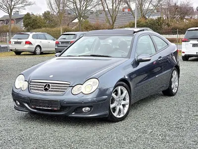 Gebraucht Mercedes C220 150 PS (110 kW) 2007 Grau Coupé