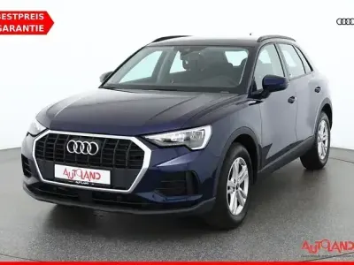 Gebraucht Audi Q3 Comfort 150 PS (110 kW) 2022 Navarrablau metallic SUV