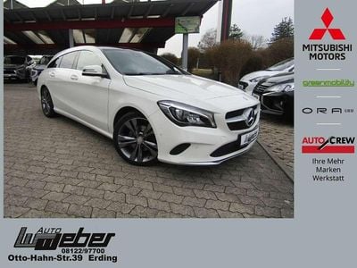 Gebraucht Mercedes CLA180 Urban 122 PS (89 kW) 2016 Calcitweiss/zirrusweiss Limousine