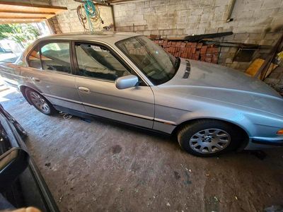 BMW 740