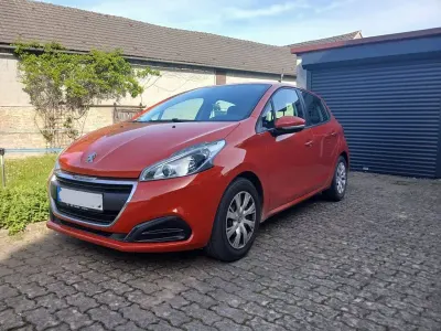 Usata Peugeot 208 Active 83 CV (61 kW) 2016 Rosso Utilitaria
