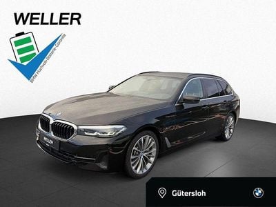 Gebraucht BMW 530e Sport Line 292 PS (214 kW) 2022 Schwarz ii (schwarz) Kombi