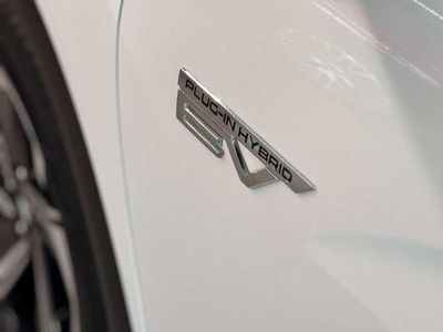 Gebraucht Mitsubishi Eclipse Cross Plus 188 PS (138 kW) 2022 Weiß SUV