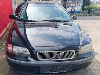 Second-hand Volvo V70 140 CP (102 kW) 2001 Negru Break