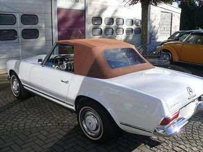 Usata Mercedes 230 170 CV (125 kW) 1967 Bianco Cabrio