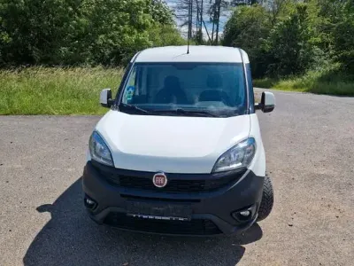 Gebraucht Fiat Doblò 101 PS (74 kW) 2019 Weiß Van / Kleinbus