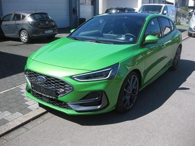 Używany Ford Focus ST 280 KM (205 kW) 2025 Zielony Sedan/Limuzyna