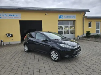 Gebraucht Ford Fiesta Trend 82 PS (60 kW) 2012 Schwarz Kleinwagen