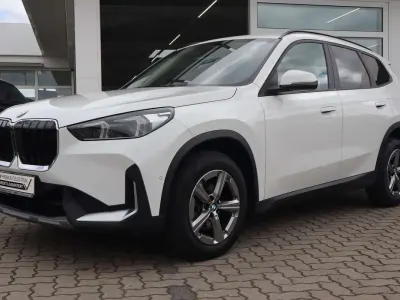 Gebraucht BMW X1 150 PS (110 kW) 2023 Alpinweiß uni SUV