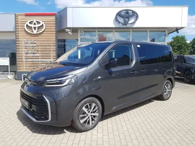 Neu Toyota Proace Verso 177 PS (130 kW) 2026 Titanium grey metallic Kombi