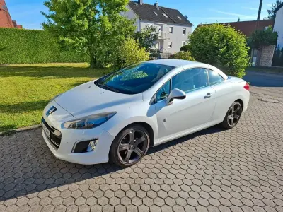 Gebraucht Peugeot 308 CC Roland Garros 156 PS (114 kW) 2012 Weiß Cabrio