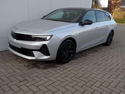 Kristallsilber / dach schwarz Gebraucht 2024 Opel Astra GS Line Kombi | 22.500 € (Guter Preis)