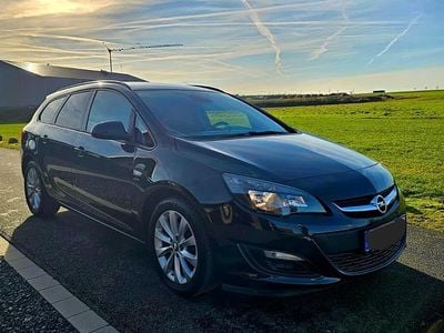 Schwarz Gebraucht 2013 Opel Astra Kombi | 5.999 € (Fairer Preis)