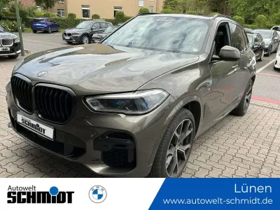 Gebraucht BMW X5 M Sport 340 PS (250 kW) 2023 Manhattan metallic SUV