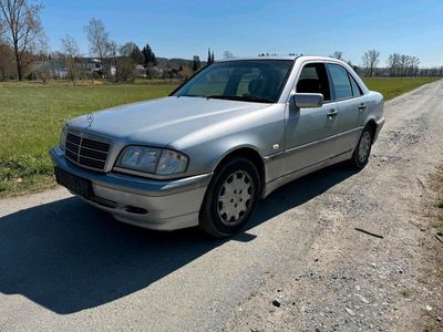 Mercedes C180