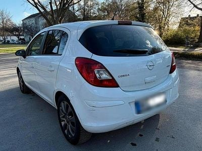 Gebraucht Opel Corsa Edition 75 PS (55 kW) 2010 Weiß Kleinwagen