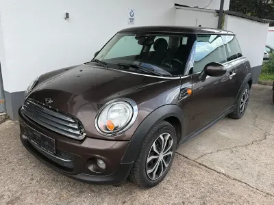 Gebraucht Mini Cooper D 112 PS (82 kW) 2011 Braun Kleinwagen