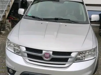 Gebraucht Fiat Freemont 170 PS (125 kW) 2012 Silber SUV