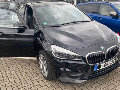 BMW 225