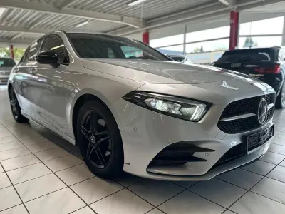 Gebraucht Mercedes A200 AMG line 163 PS (119 kW) 2021 Silber Limousine