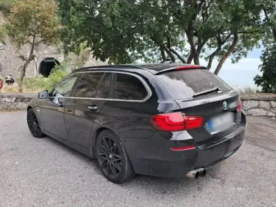 Gebraucht BMW 520 184 PS (135 kW) 2012 Schwarz Kombi