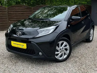 Gebraucht Toyota Aygo X Team 72 PS (52 kW) 2023 Schwarz SUV