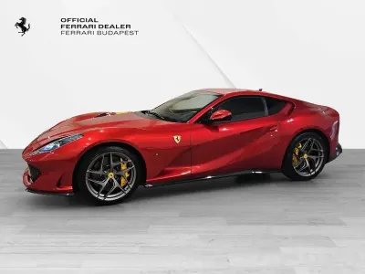 Gebraucht Ferrari 812 799 PS (587 kW) 2019 Rot