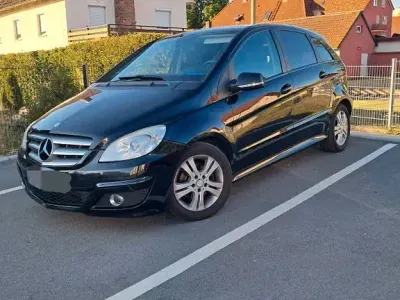 Gebraucht Mercedes B180 109 PS (80 kW) 2009 Schwarz Van / Kleinbus