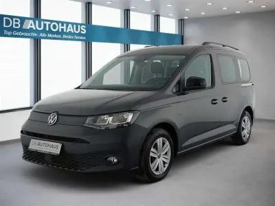 Usata VW Caddy 122 CV (89 kW) 2022 Grigio Monovolume