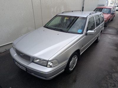 Second-hand Volvo V70 170 CP (125 kW) 1998 Argintiu Break