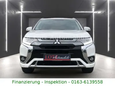 Gebraucht Mitsubishi Outlander P-HEV Basis 135 PS (99 kW) 2020 Weiß SUV