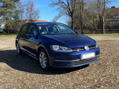 Gebraucht VW Golf VII Trendline 116 PS (85 kW) 2019 Schwarz Limousine
