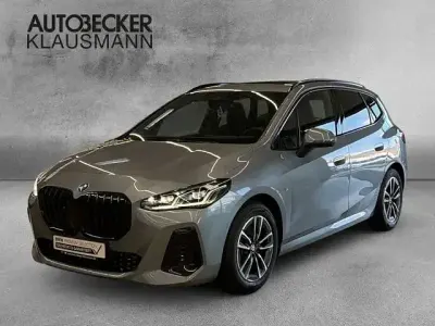 Gebraucht BMW 223 Active Tourer M Sport 204 PS (150 kW) 2025 Grau Van / Kleinbus