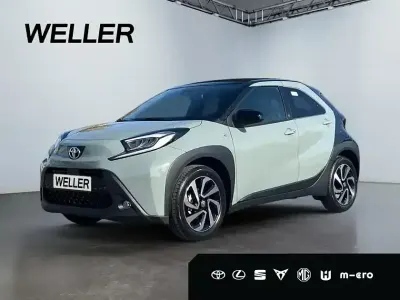 Nouă Toyota Aygo 72 CP (52 kW) 2025 Verde Hatchback