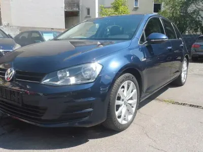 Gebraucht VW Golf VII Trendline 86 PS (63 kW) 2013 Night blue Limousine