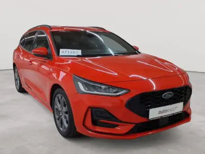 Gebraucht Ford Focus ST-Line 116 PS (85 kW) 2023 Race red Kombi