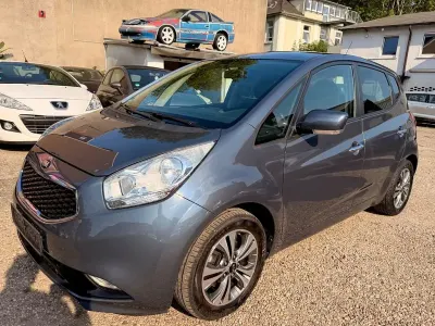 Gebraucht Kia Venga DREAM-TEAM Edition 125 PS (91 kW) 2015 Blau Kleinwagen