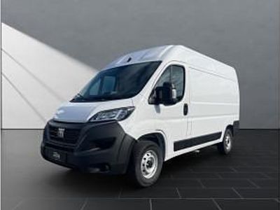 Gebraucht Fiat Ducato 140 PS (102 kW) 2023 Weiß (colore esterno (weiss (pastell))) Van