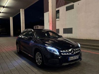 Gebraucht Mercedes GLA180 122 PS (89 kW) 2018 Schwarz SUV