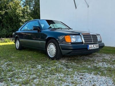 Gebraucht Mercedes E300 179 PS (131 kW) 1990 Grau Coupé
