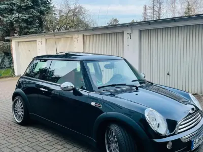 Gebraucht Mini Cooper 90 PS (66 kW) 2006 Schwarz Kleinwagen