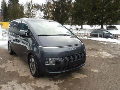 Gebraucht Hyundai Staria Trend 177 PS (130 kW) 2023 Grau Van / Kleinbus