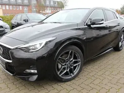 Gebraucht Infiniti Q30 Sport Tech 211 PS (155 kW) 2019 Schwarz Limousine
