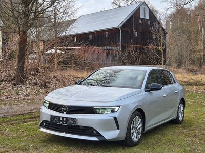 Second-hand Opel Astra Elegance 131 CP (96 kW) 2023 Argintiu Berlinǎ