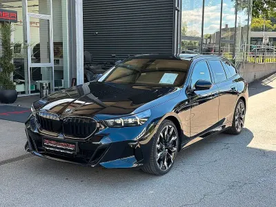 Gebraucht BMW 520 M Sport 208 PS (152 kW) 2025 Schwarz Kombi