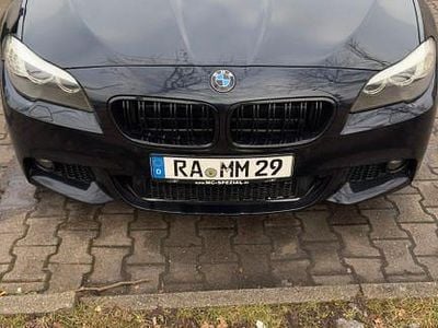 Gebraucht BMW 530 Luxury Line 258 PS (189 kW) 2014 Blau Limousine