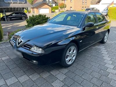 Alfa Romeo 166