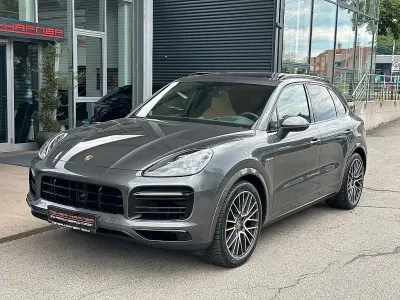 Gebraucht Porsche Cayenne 462 PS (339 kW) 2018 Grau SUV