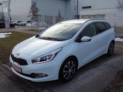 Gebraucht Kia Ceed Sportswagon Platinum 128 PS (94 kW) 2015 Weiß Kombi